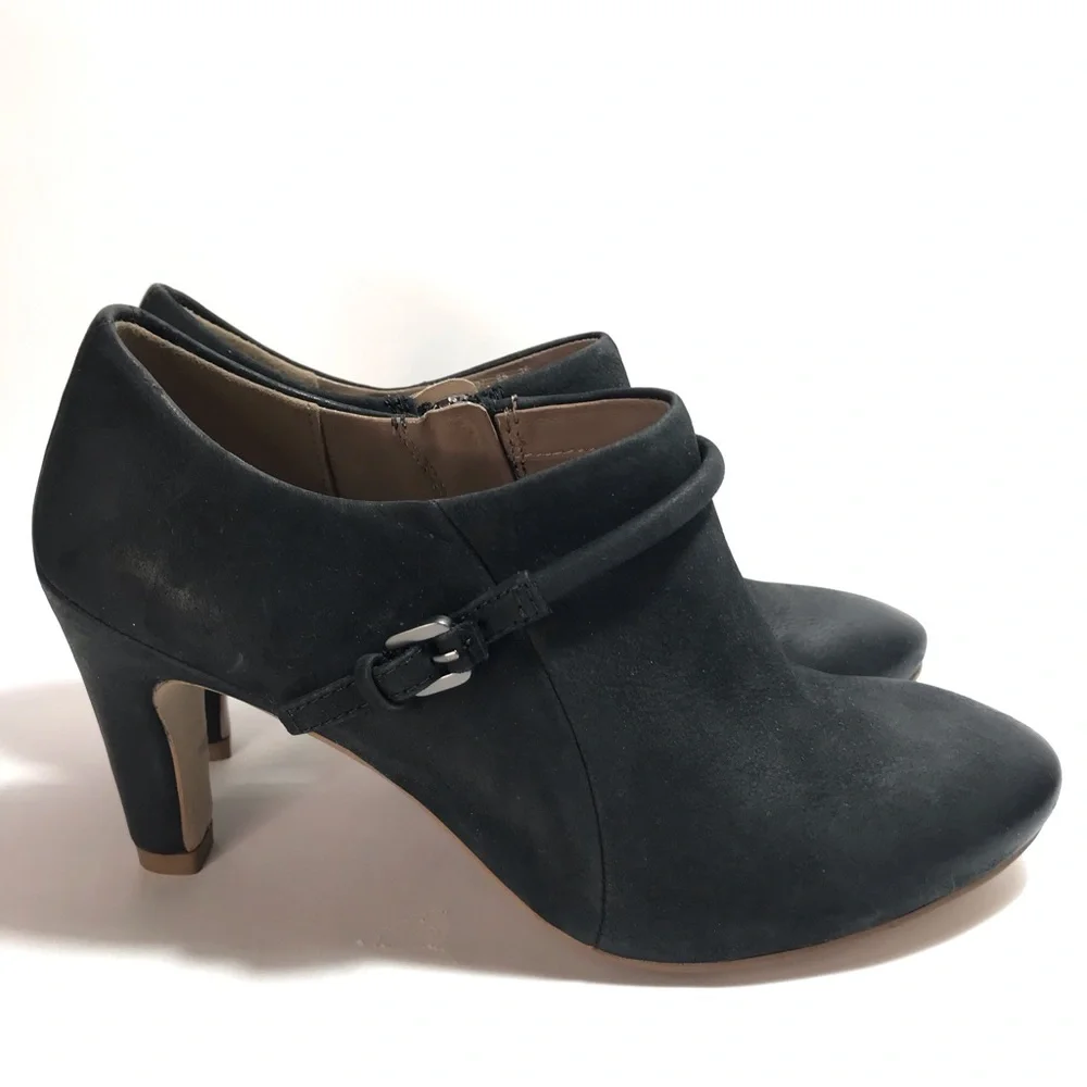 ECCO Women's Black Heeled Leather Booties Size 35 NIB - Picture 2 of 16